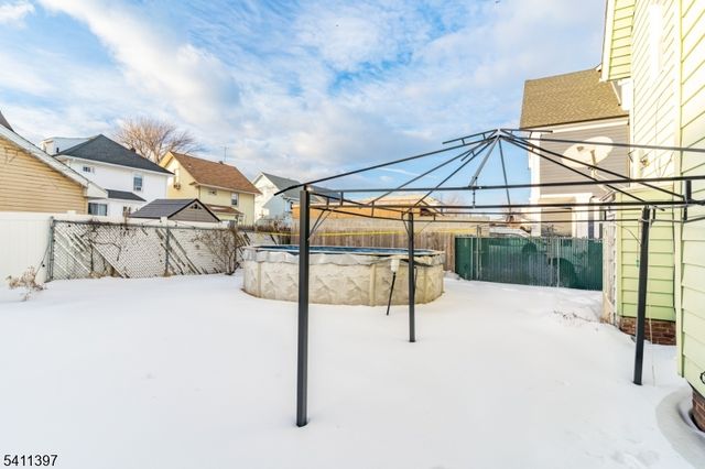 44 N 10Th St, Newark City, NJ 07107