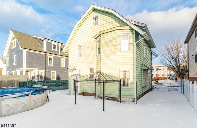 44 N 10Th St, Newark City, NJ 07107