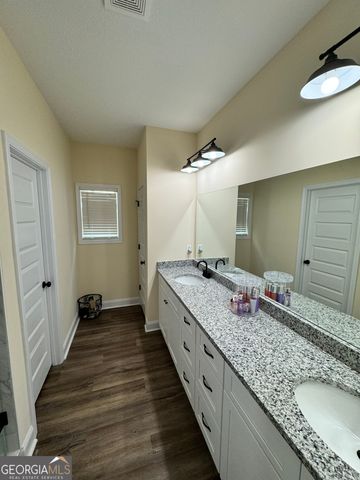100 N Sky Drive, Warner Robins, GA 31093