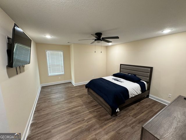 100 N Sky Drive, Warner Robins, GA 31093