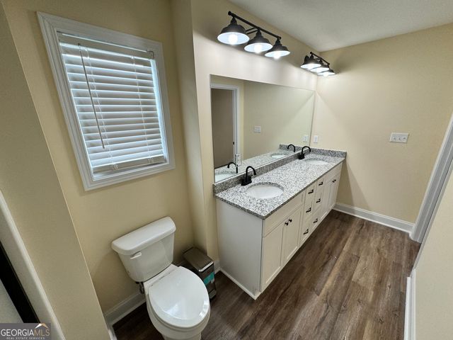 100 N Sky Drive, Warner Robins, GA 31093
