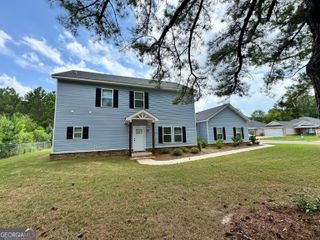 100 N Sky Drive, Warner Robins, GA 31093