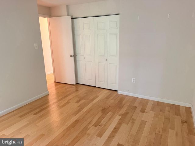 6062 HOLLOW HILL LN, Springfield, VA 22152