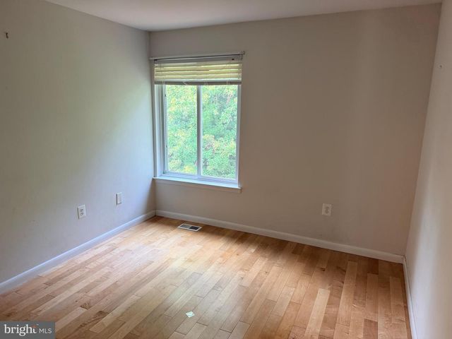 6062 HOLLOW HILL LN, Springfield, VA 22152