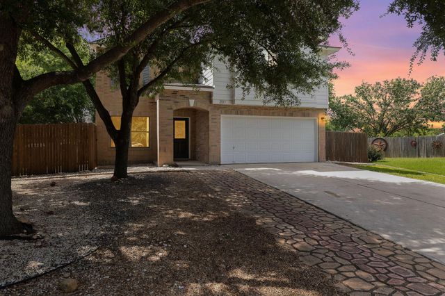 201 Lexington, Kyle, TX 78640