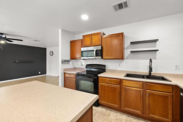 201 Lexington, Kyle, TX 78640