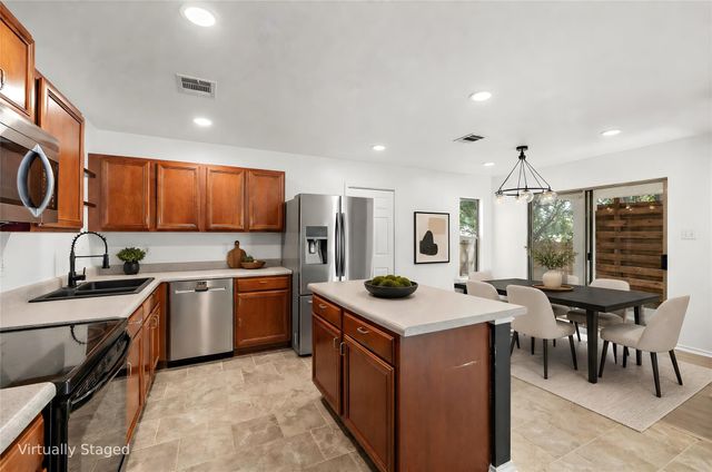 201 Lexington, Kyle, TX 78640