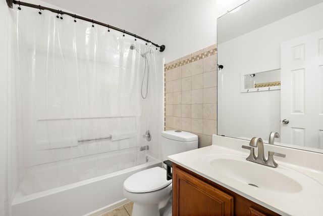 201 Lexington, Kyle, TX 78640