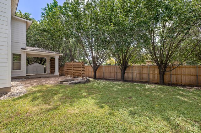 201 Lexington, Kyle, TX 78640