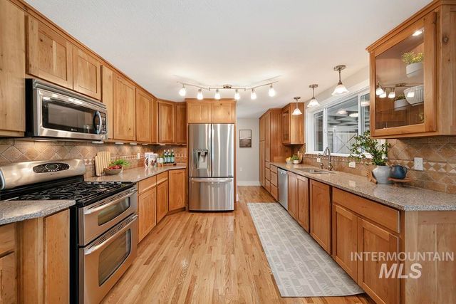 10919 W Cruser Dr, Boise, ID 83709