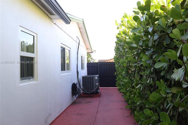 4330 NW 203rd Terrace, Miami Gardens, FL 33055