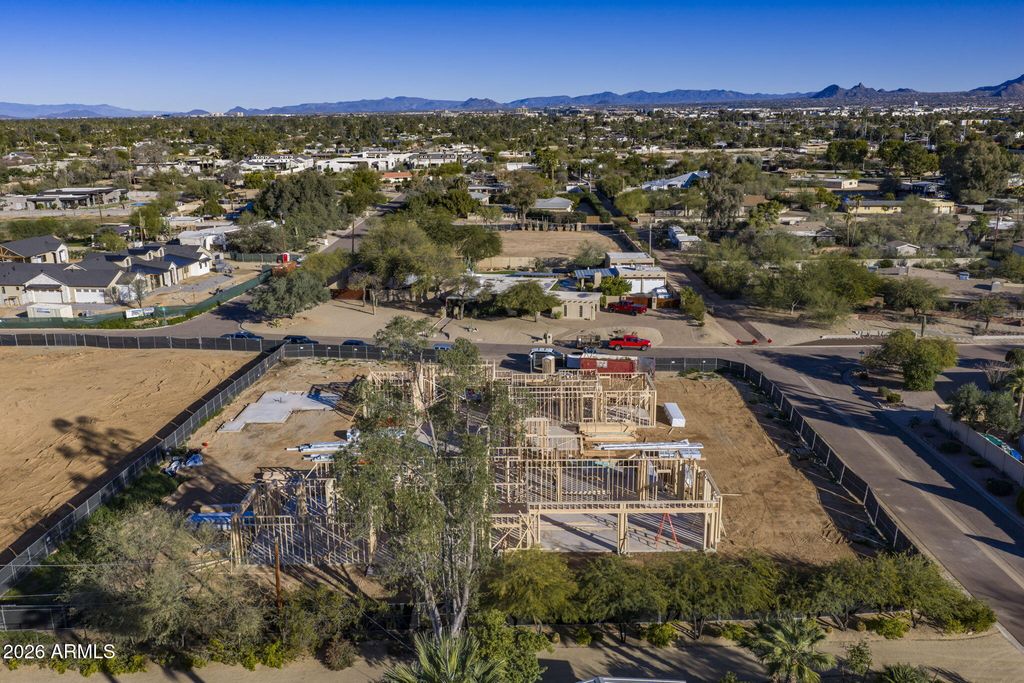 Image 28 of property listing at 11460 N 71ST Street, Scottsdale, AZ 85254