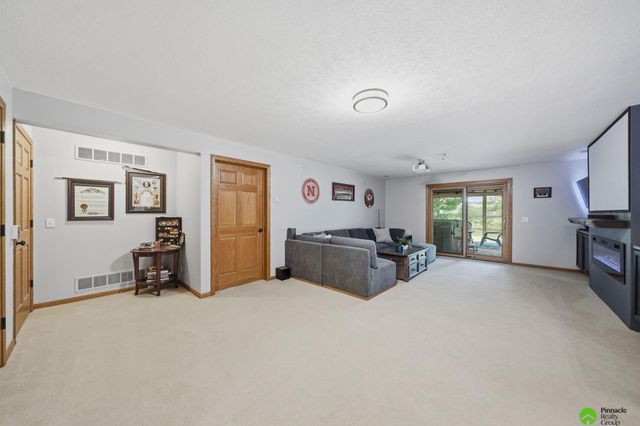 3220 Browning Street, Lincoln, NE 68516