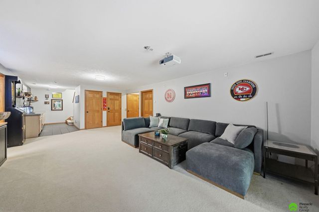 3220 Browning Street, Lincoln, NE 68516