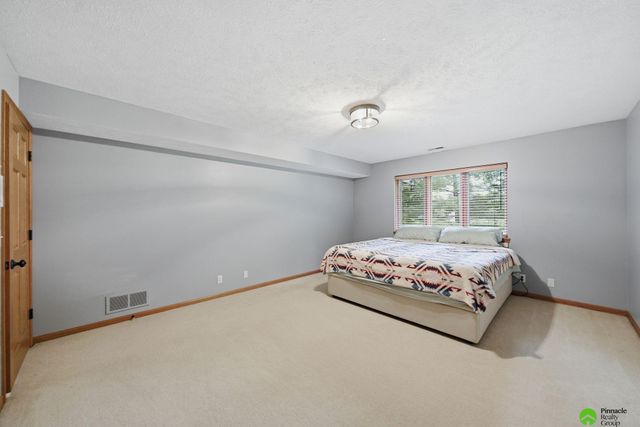 3220 Browning Street, Lincoln, NE 68516
