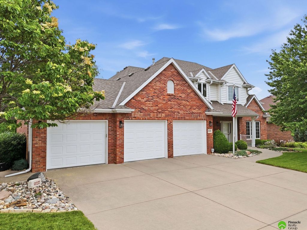 3220 Browning Street, Lincoln, NE 68516