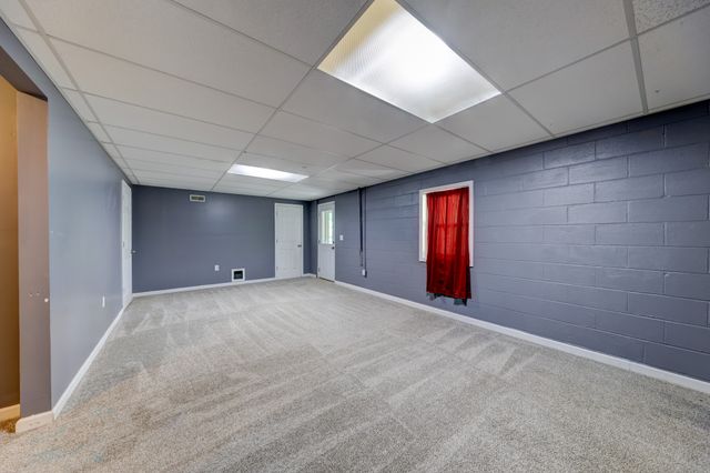 3253 N Senseney Cir, Clarksville, TN 37042