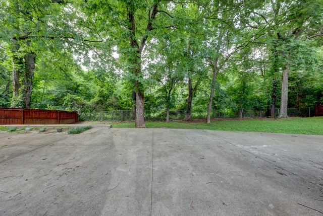 3253 N Senseney Cir, Clarksville, TN 37042
