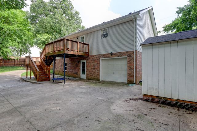 3253 N Senseney Cir, Clarksville, TN 37042