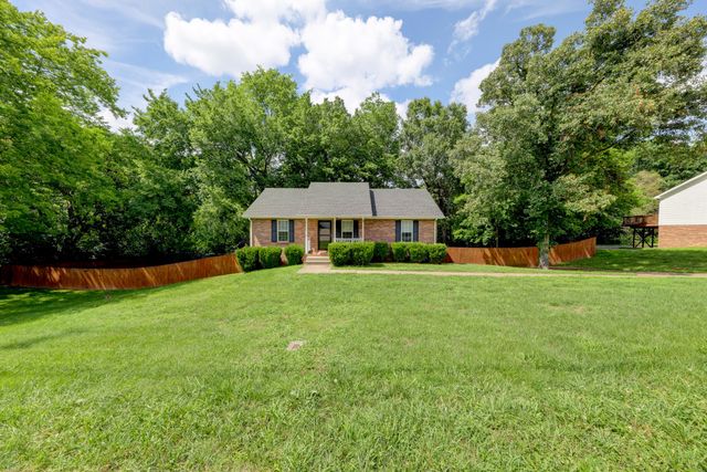 3253 N Senseney Cir, Clarksville, TN 37042
