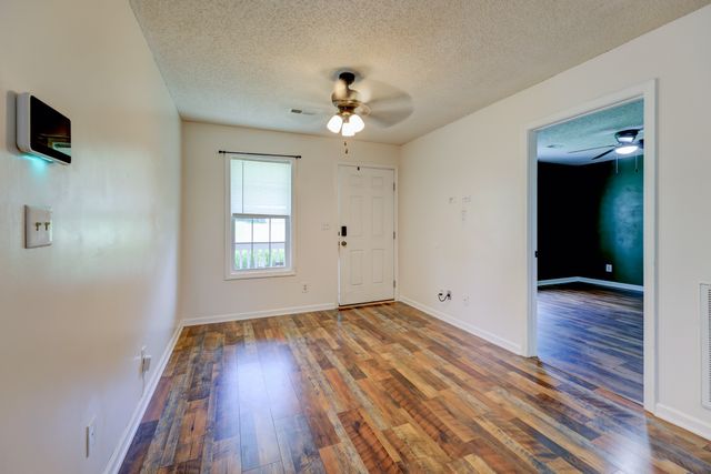 3253 N Senseney Cir, Clarksville, TN 37042