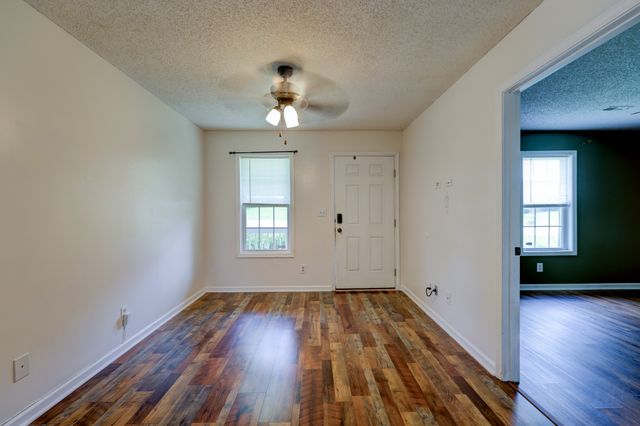 3253 N Senseney Cir, Clarksville, TN 37042