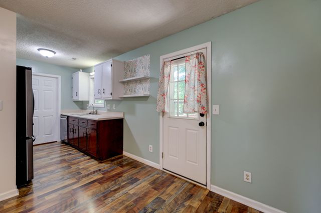 3253 N Senseney Cir, Clarksville, TN 37042