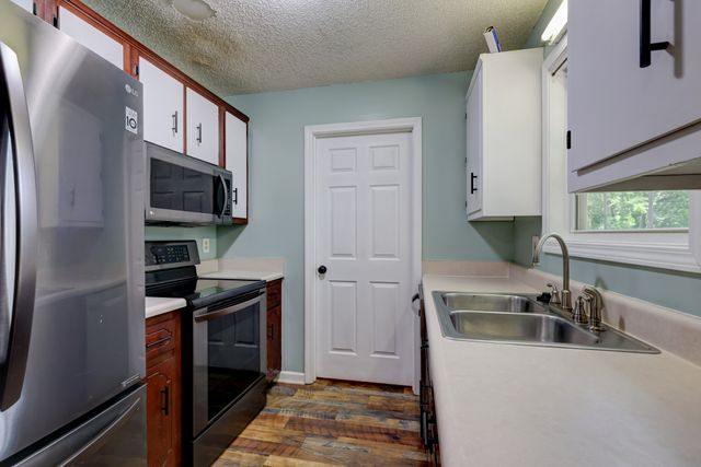 3253 N Senseney Cir, Clarksville, TN 37042