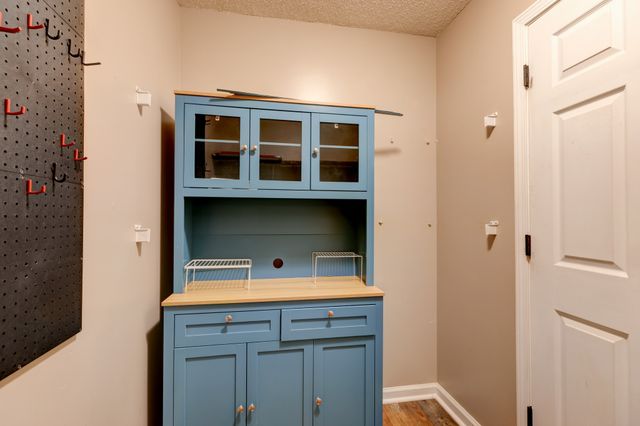 3253 N Senseney Cir, Clarksville, TN 37042