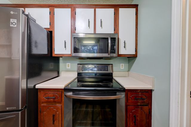 3253 N Senseney Cir, Clarksville, TN 37042