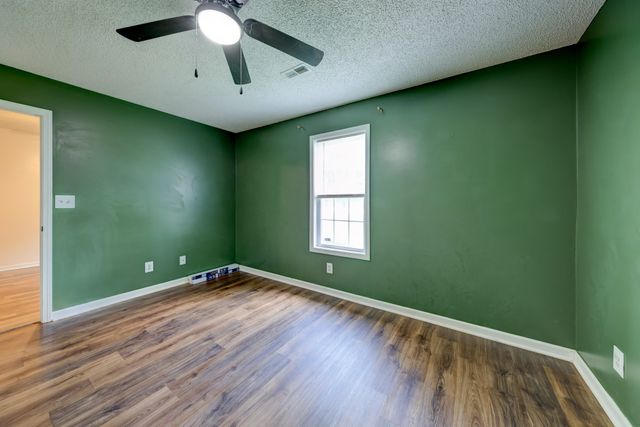 3253 N Senseney Cir, Clarksville, TN 37042