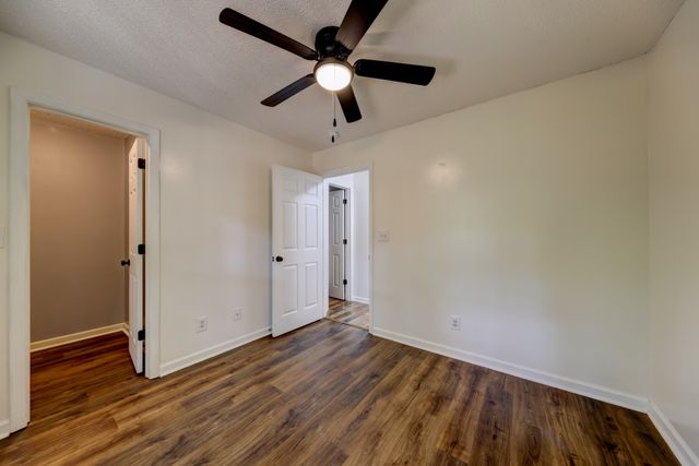 3253 N Senseney Cir, Clarksville, TN 37042