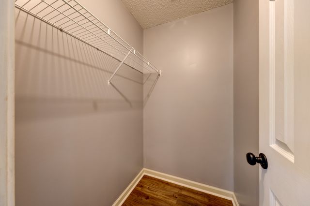 3253 N Senseney Cir, Clarksville, TN 37042