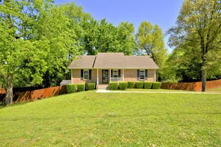 3253 N Senseney Cir, Clarksville, TN 37042