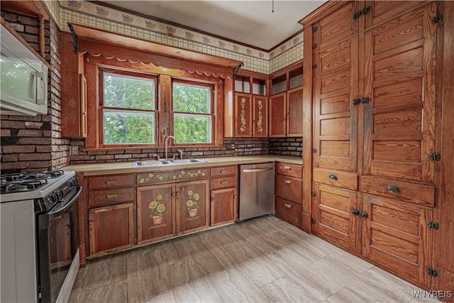 234 Lake Street, Wilson, NY 14172