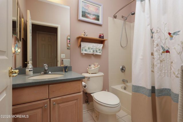 1 Essex Drive, Jackson, NJ 08527