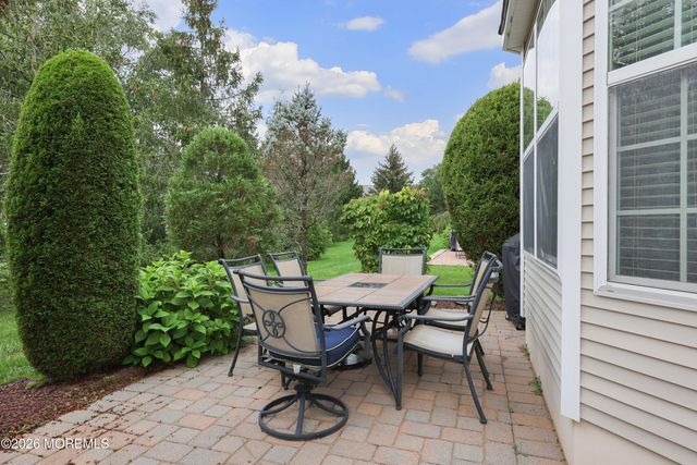 1 Essex Drive, Jackson, NJ 08527