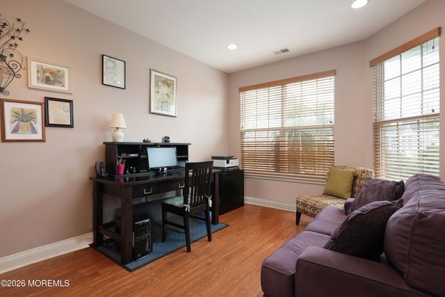 1 Essex Drive, Jackson, NJ 08527