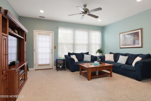 1 Essex Drive, Jackson, NJ 08527