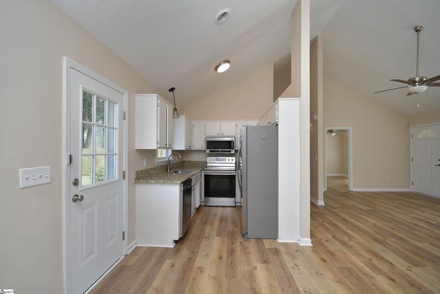 8 Montvale Drive, Simpsonville, SC 29681