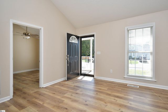 8 Montvale Drive, Simpsonville, SC 29681