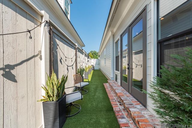 2029 Deaux Parc Dr, Baton Rouge, LA 70808