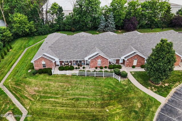 8537 Applegate Village Dr, Louisville, KY 40219