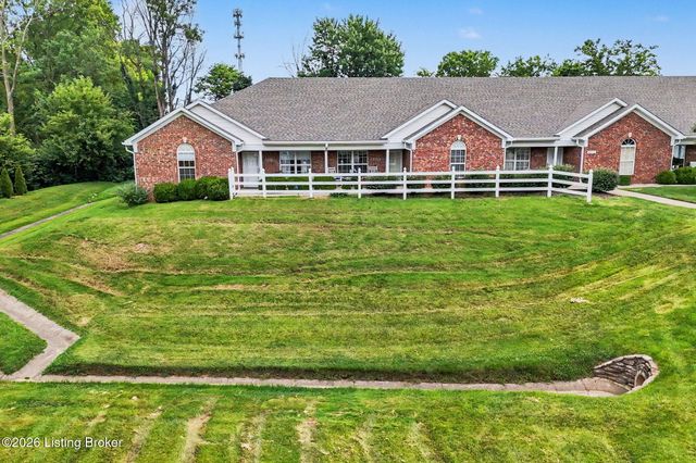 8537 Applegate Village Dr, Louisville, KY 40219