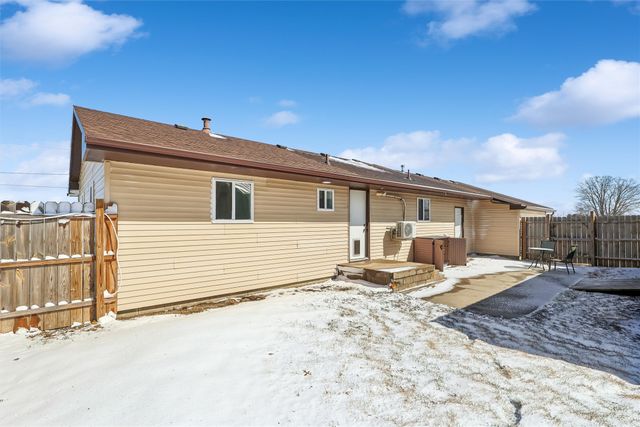 713 E Jasper Street, Pleasantville, IA 50225