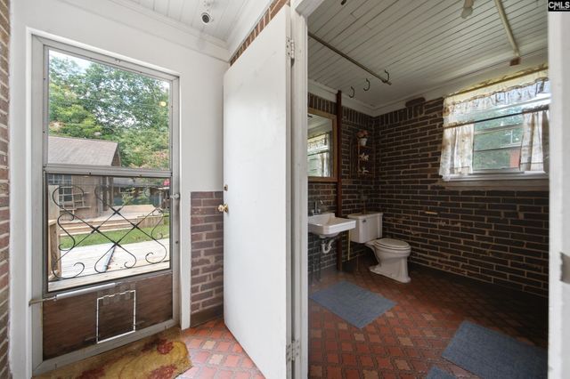 1126 Lee Circle, West Columbia, SC 29170