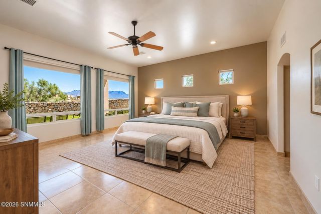 5667 Calle De Paradise, Las Cruces, NM 88011