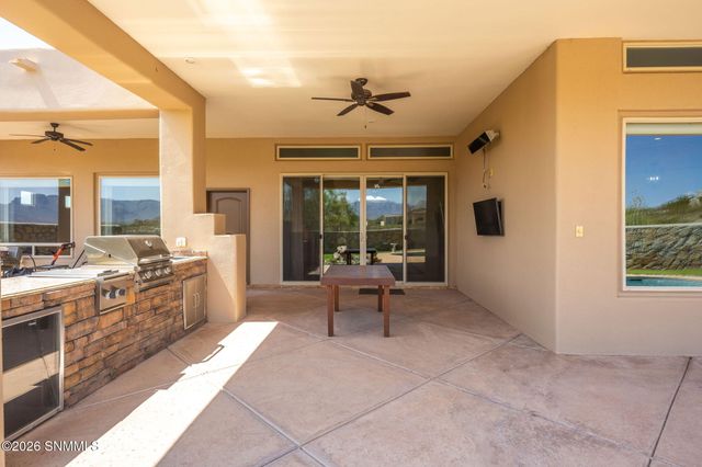 5667 Calle De Paradise, Las Cruces, NM 88011