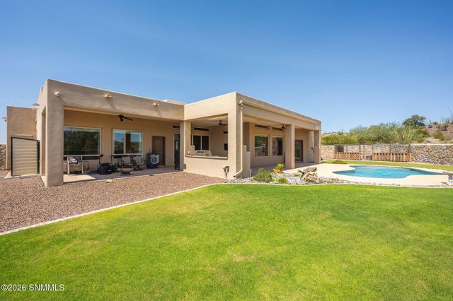 5667 Calle De Paradise, Las Cruces, NM 88011