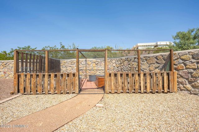 5667 Calle De Paradise, Las Cruces, NM 88011